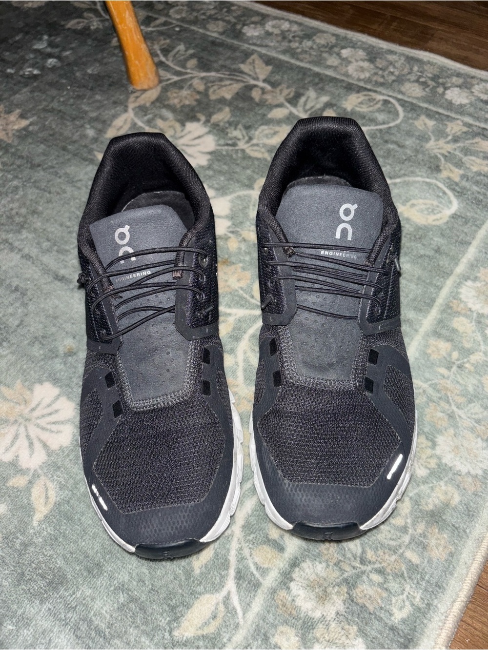 On Clouds Women Black Running Shoes